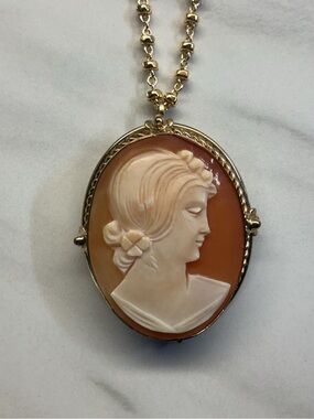 Gold-filled Shell Cameo Pendant Necklace with Gold Filled Chain